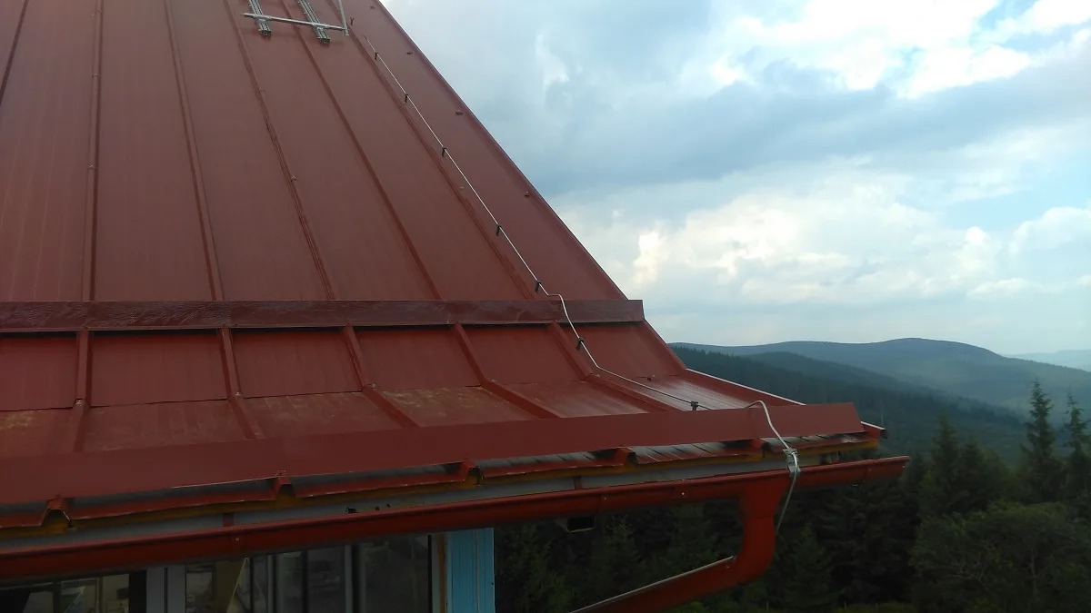 Paratrăsnet PDA - Hoteluri