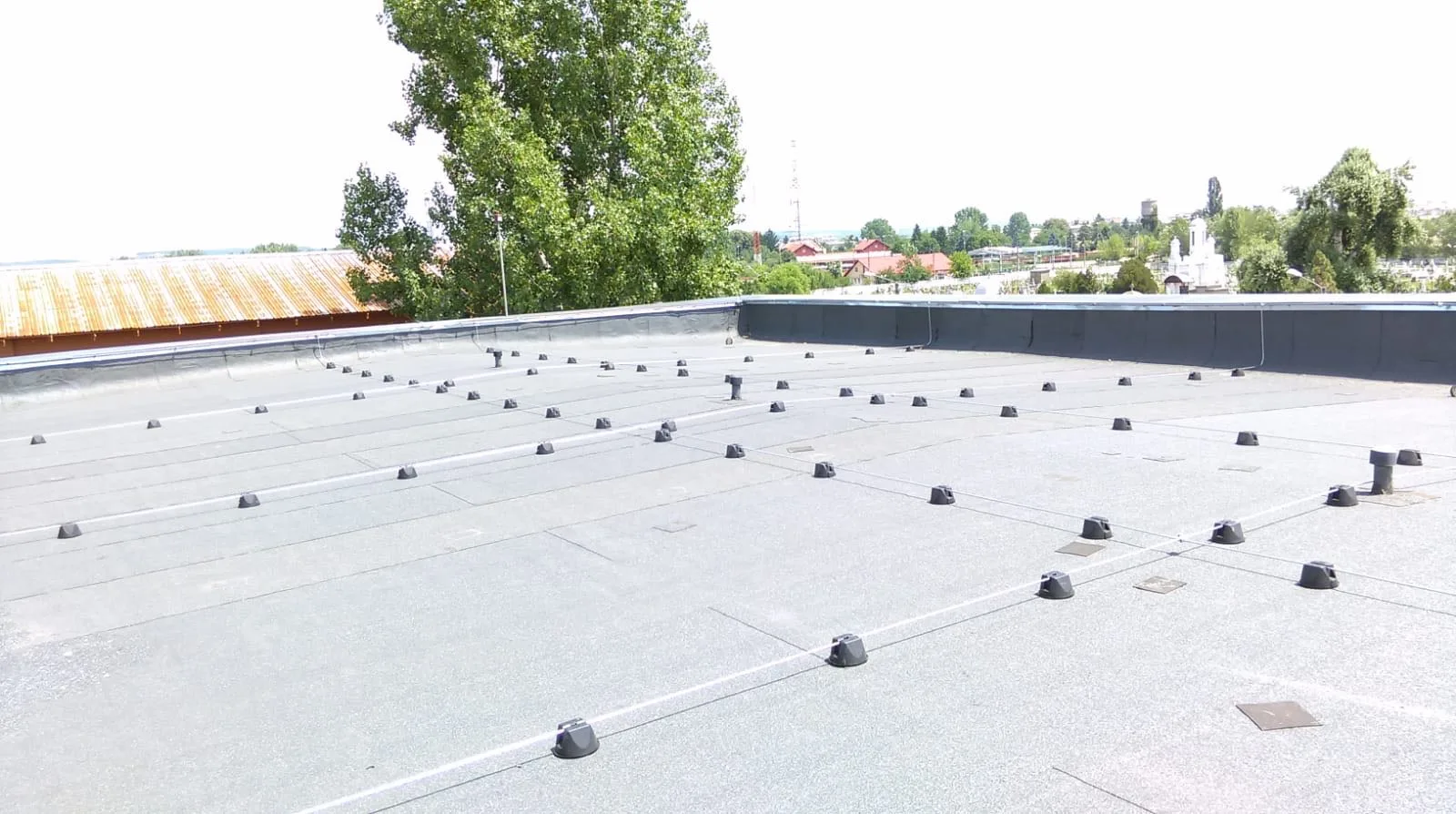 Paratrăsnet PDA - Instituții