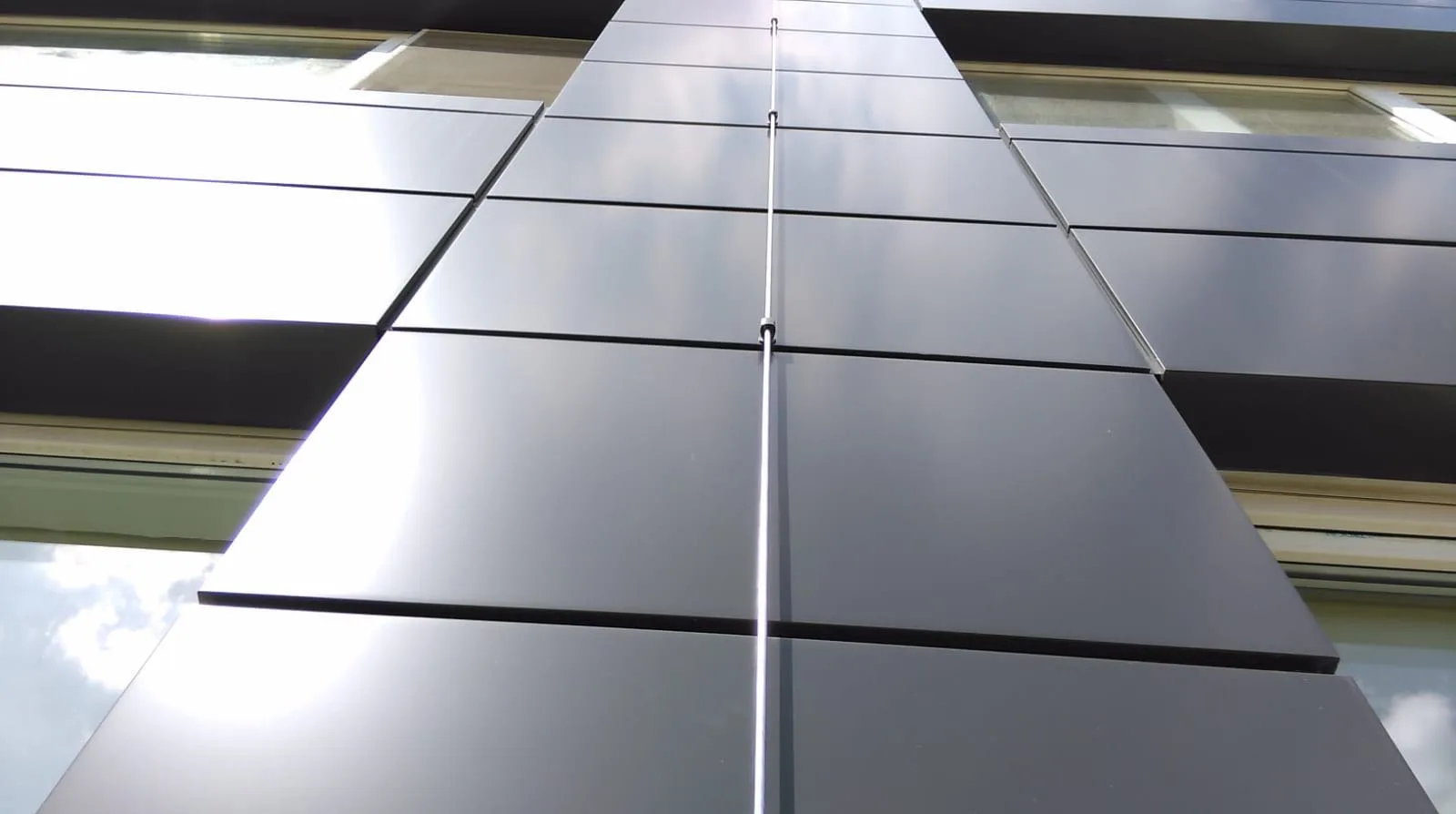 Paratrăsnet PDA - Instituții