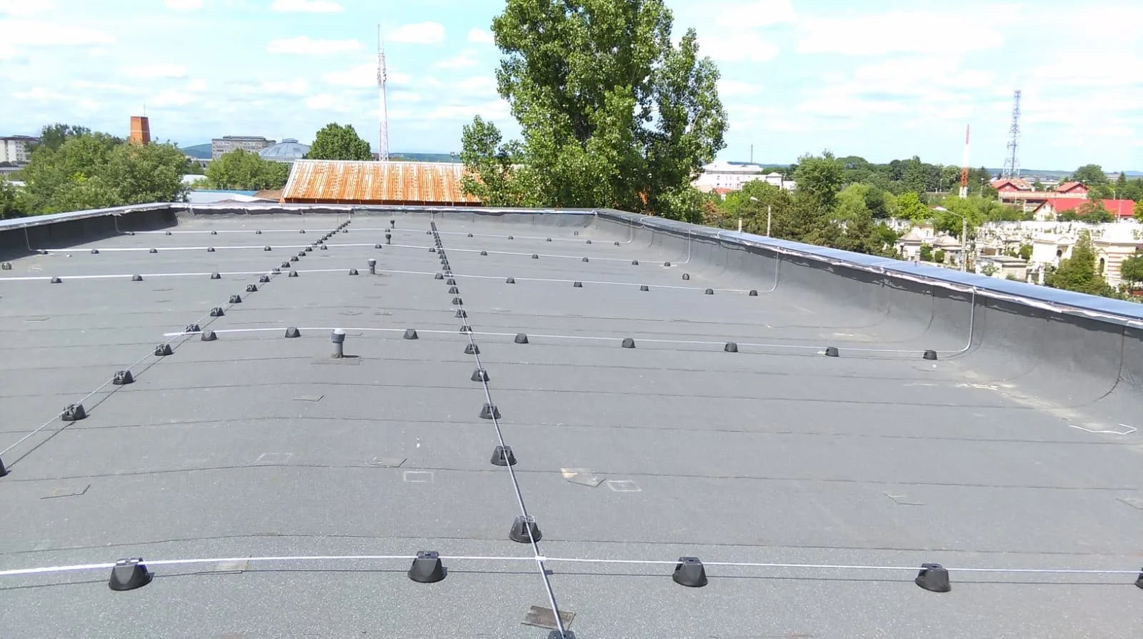 Paratrăsnet PDA - Instituții