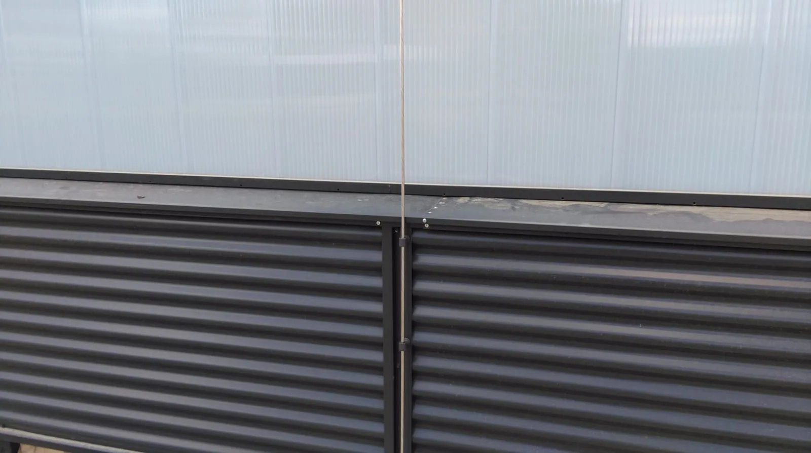 Paratrăsnet PDA - Instituții